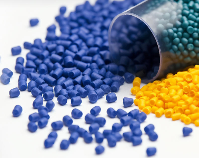 TPE 材料用のフィラーを選択する際に考慮すべき要素は何ですか?